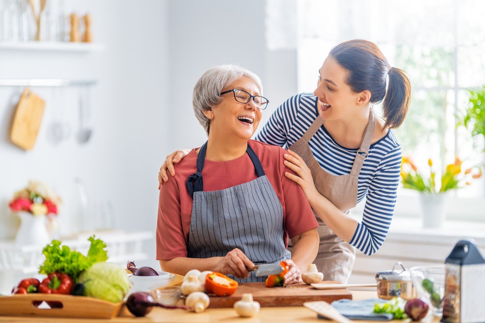 The Significance of Regular Visits to Elderly Parents in Senior Living Communities