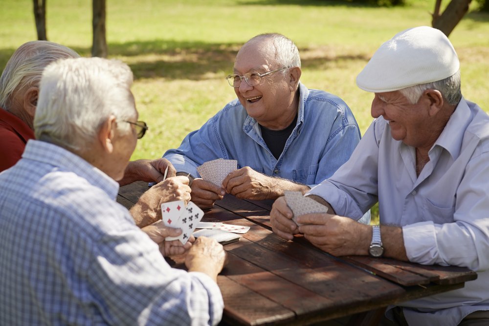 7 Ways Seniors Benefit from Living in a Community