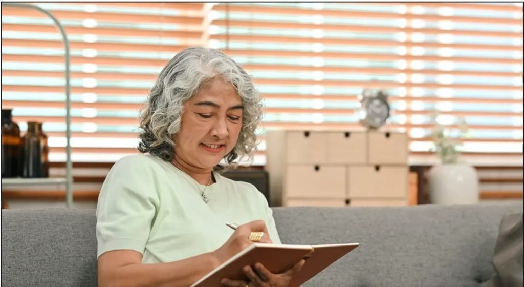 Moving to Senior Living: A Checklist for Seniors and Families