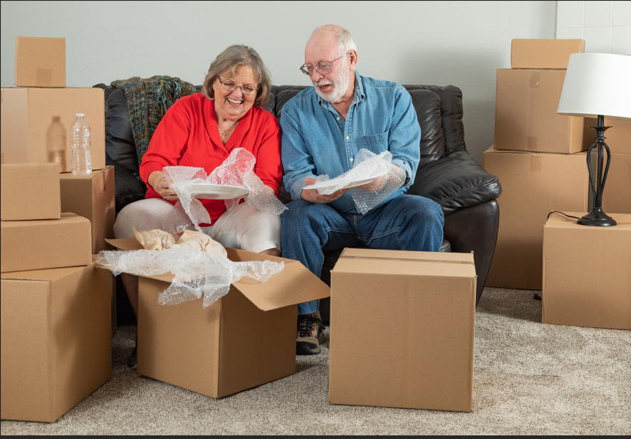 Moving to Senior Living: A Checklist for Seniors and Families